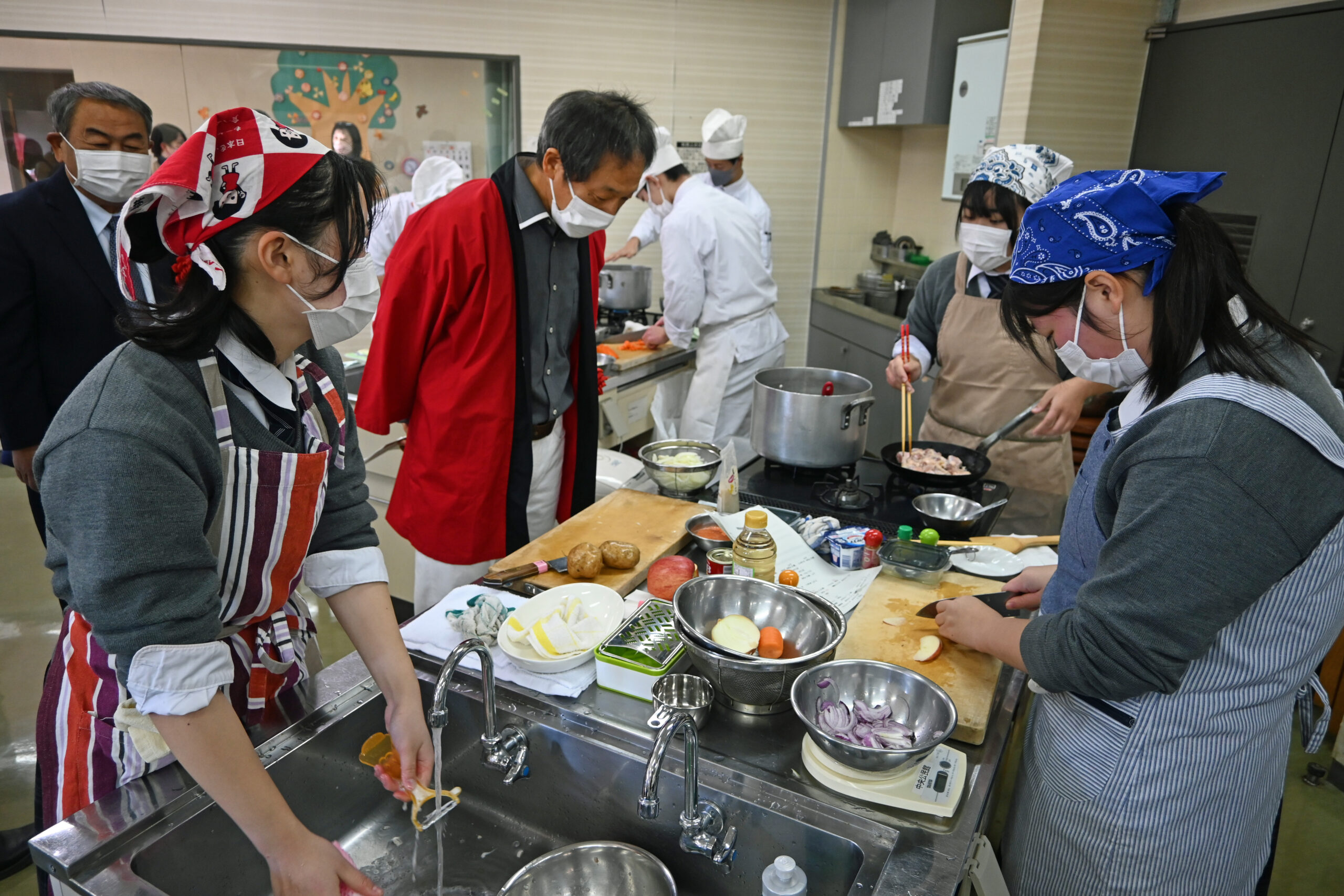 最優秀賞を受賞した「華 麗なるＳＷＦＤ」チーム