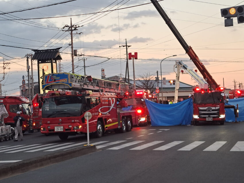 通りを埋め尽くした緊急車両（４枚とも島根芳夫さん提供）